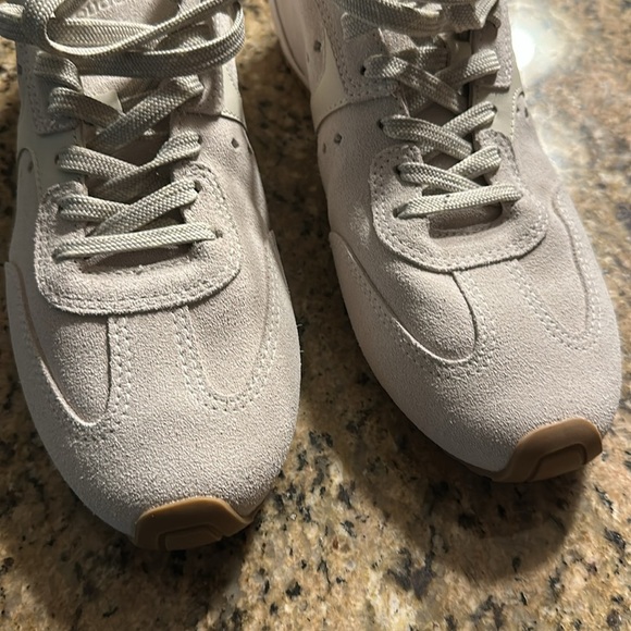 Larroude Stella Sneaker In Mushroom Grey Suede and Ivory Leather Sz11 - Picture 9 of 11